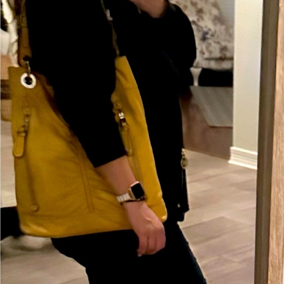 A beautiful bright yellow b Makowski leather bag in very good condition. - Picture 7 of 8